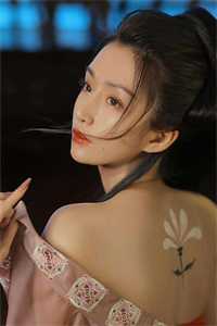 女友把自己送去拍卖，我为爱冲锋点天灯杨吱吱沈重 全集